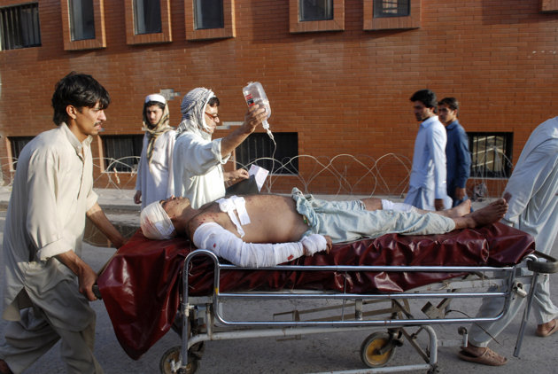 pakistan-mosque-bomb-blasts-kill-15