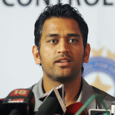 bcci-to-quiz-dhoni-on-holdings-in-companies