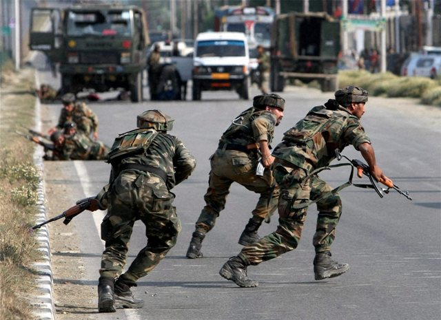 8-jawans-killed-19-injured-in-militant-attack-in-srinagar