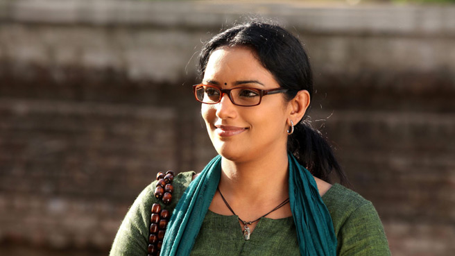 shwetha-menon-acting-by-taking-risk