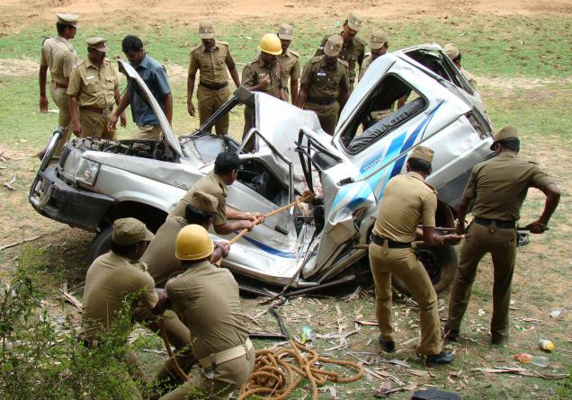 two-killed-in-car-accident-in-kozhikode