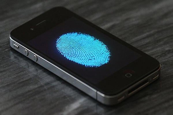 hackers-revealed-secret-for-unlocking-fingerprint-locking-system-of-apple