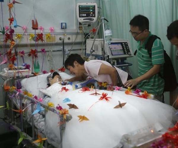 bride-in-two-year-coma-marries-fiance-before-doctors-take-her-off-life-support