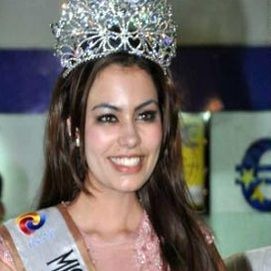 miss-asia-pacific-crown-seized-at-airport