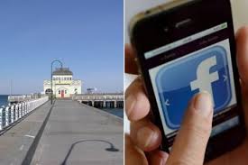woman-falls-off-pier-in-sydney-while-browsing-facebook-on-phone