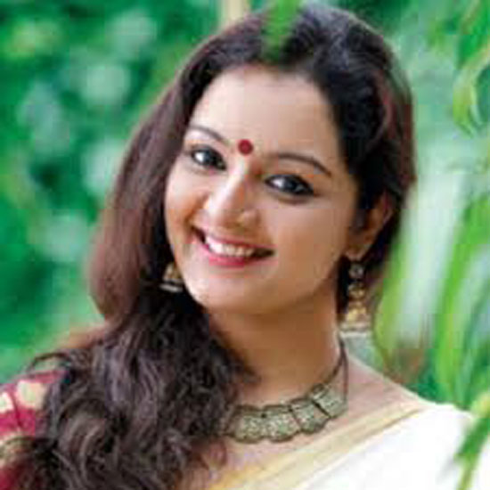 manju-warrier-to-remove-dileeps-name-from-her-name-for-passport