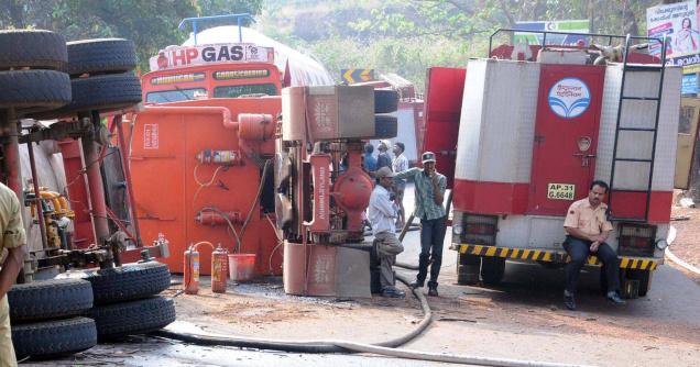 tanger-lori-accident-in-harippad