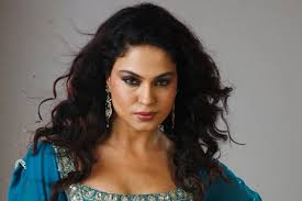 actress-veena-malik-has-formally-announced-her-retirement-from-the-commercial-film-industry