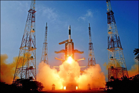 gslv-d5-rocket-launched-successfully-with-indigenous-cryogenic-technology
