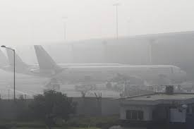 fog-hits-flights-trains-in-delhi