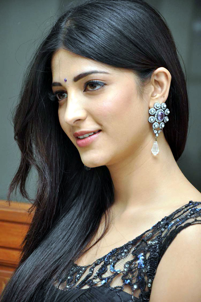 sruthi-hasan-come-to-malayalam-film