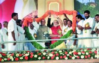 narendra-modi-slams-left-congress-in-kerala-campaign