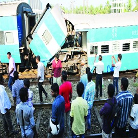 kochuveli-bangalore-express-accident