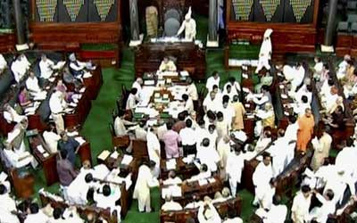 fisticuffs-pepper-spraying-marks-tabling-of-t-bill-in-lok-sabha