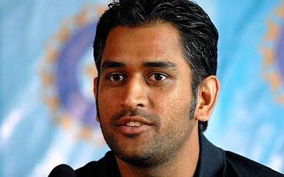 mahendra-singh-dhoni-files-100-crore-defamation-case-against-media-houses-ips-officer
