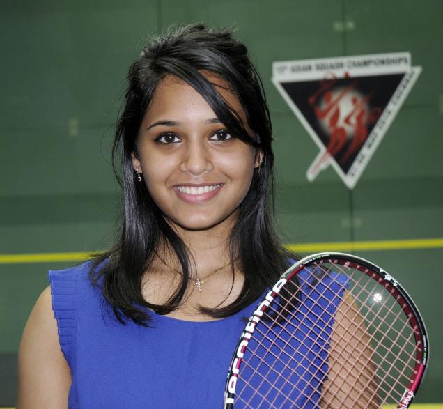 axis-bank-told-to-pay-dipika-rs-5-lakh-for-faulty-service