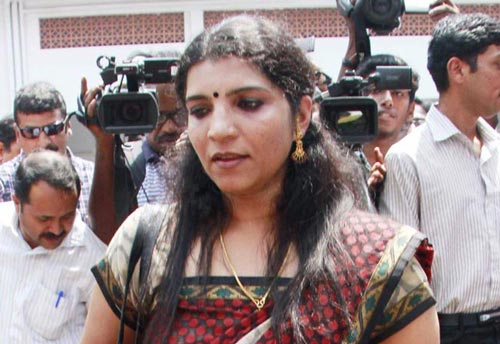 saritha-s-nair-to-buy-a-honda-city-car