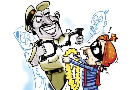 man-steals-diamonds-rs-10000-cash-from-a-train-to-shop-for-his-wedding