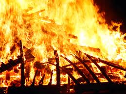 woman-sets-dark-complexioned-husband-on-fire-in-madhya-pradesh