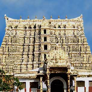 padmanabhaswamy-temple-ex-employee-allegation-against-security-guard