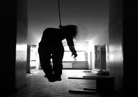 man-killing-himself-for-eating-a-bad-tasted-food