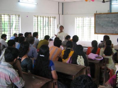 kerala-panel-moots-5-day-week-for-plus-2-classes