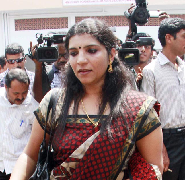 saritha-for-recording-statement-against-abdullakutty-in-trivandram-court