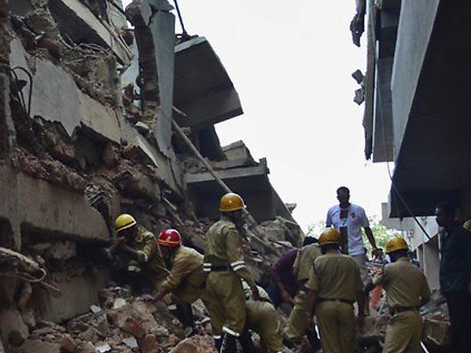 three-storey-building-collapses-in-delhi-4-killed