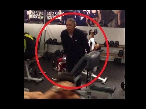 obama-working-out-in-a-private-gym