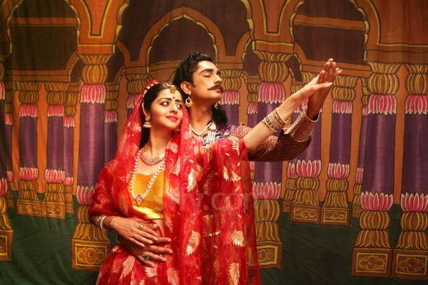 ar-rahmans-kaaviya-thalaivan-song