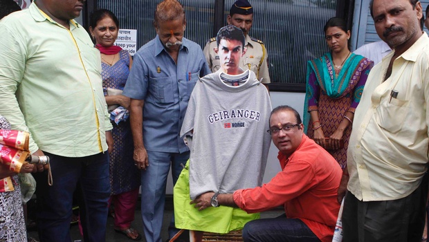 aamir-khans-pk-posters-finally-clothed-congress-mla-covers-cutout