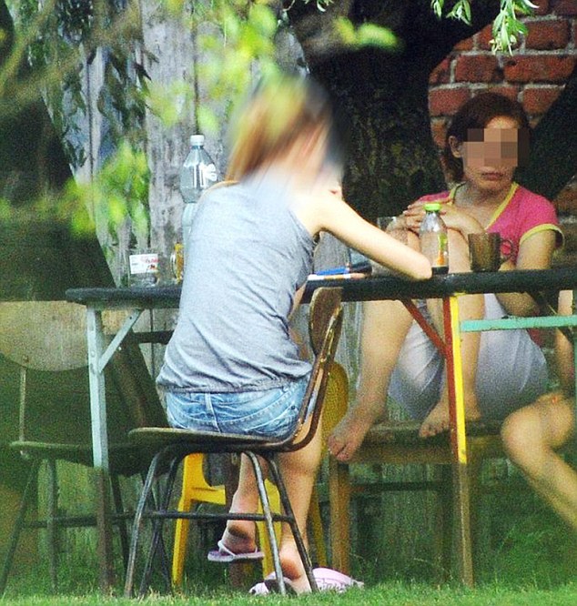 woman-gives-birth-during-lunch-break-and-leaves-baby-in-field