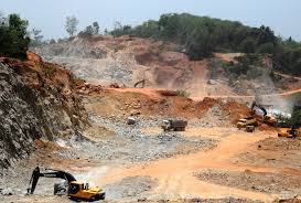 high-court-stay-order-to-unofficial-quarry-should-be-banned