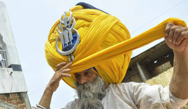 worlds-longest-turban-amazing-645m-headgear
