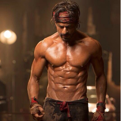 shah-rukh-khan-10-packs-abs-for-happy-new-year-movie