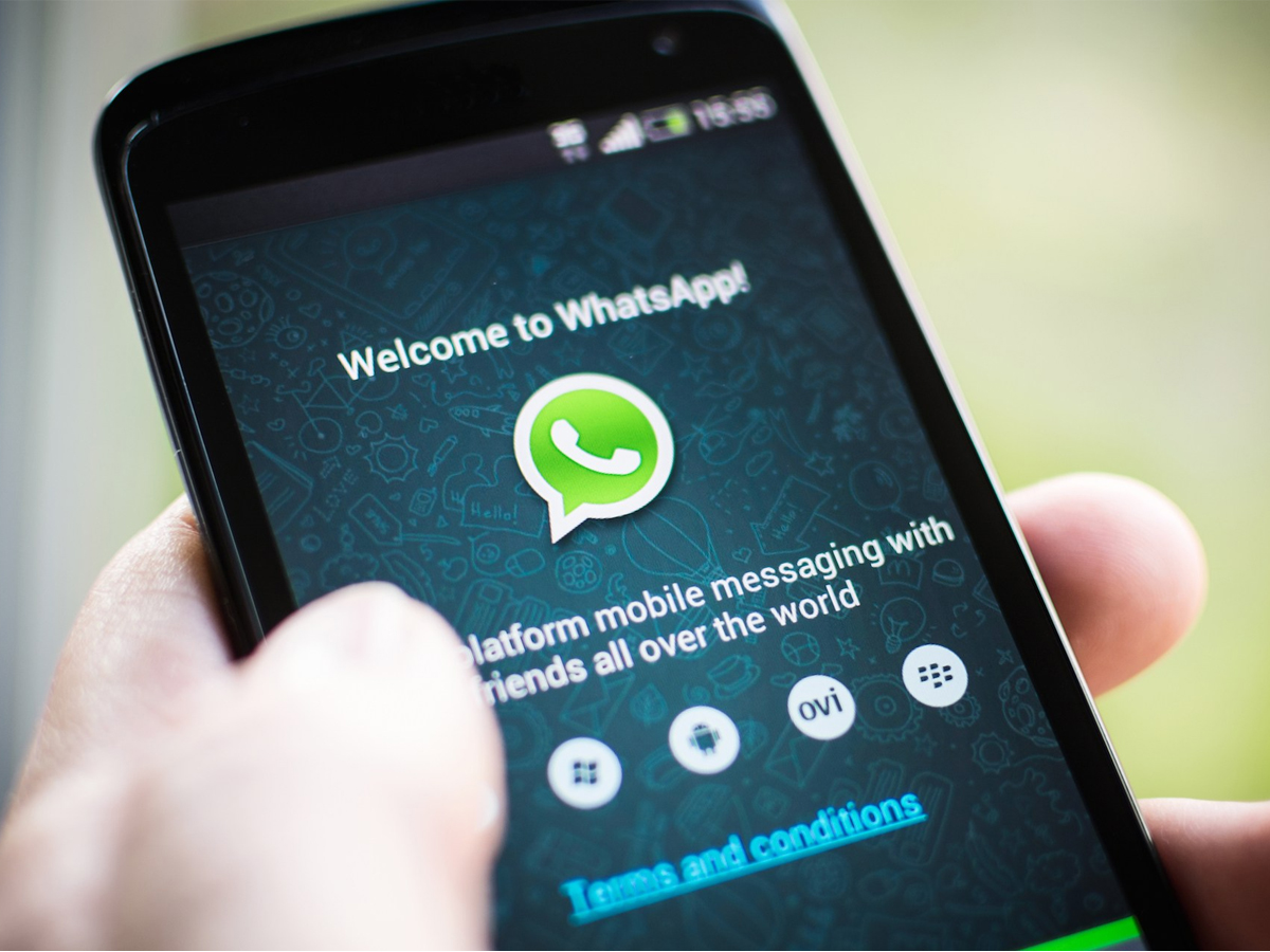 excessive-texting-can-cause-whatsappitis