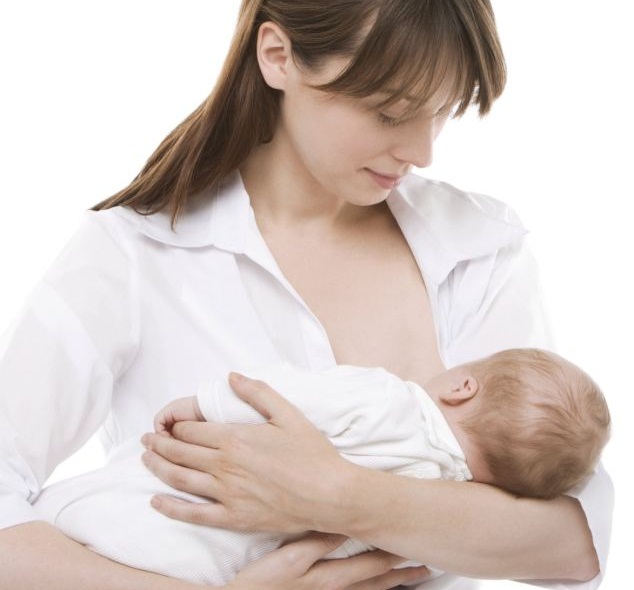 drunk-baby-taken-to-hospital-after-breast-feeding-on-drunk-mom
