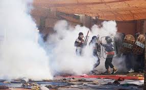 haryana-police-storm-godman-rampals-ashram