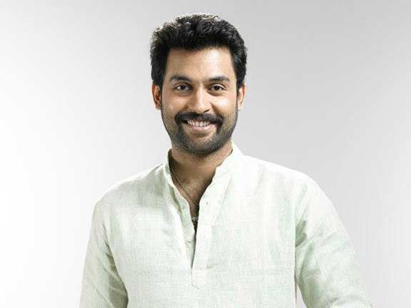 actor-jishnu-raghavan-denied-his-treatment-news-spreading-in-social-media