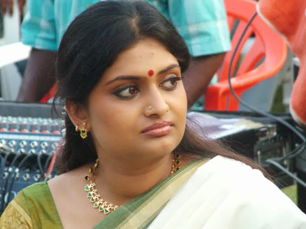 geethu-mohandas-comments-against-manorama-online