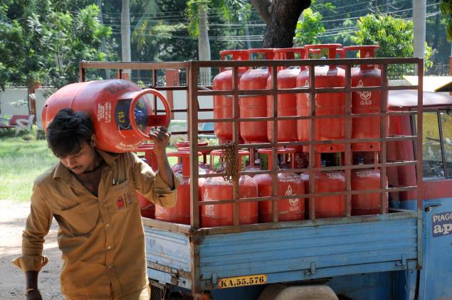 non-subsidised-lpg-price-cut-by-rs-104-per-cylinder