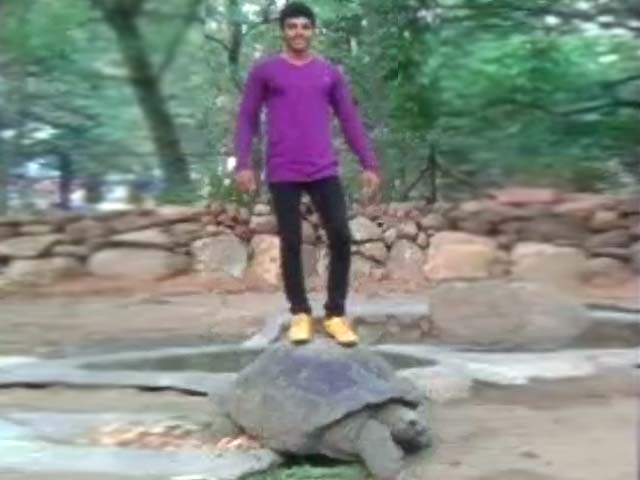 this-stunt-for-a-facebook-like-got-this-hyderabad-youth-arrested