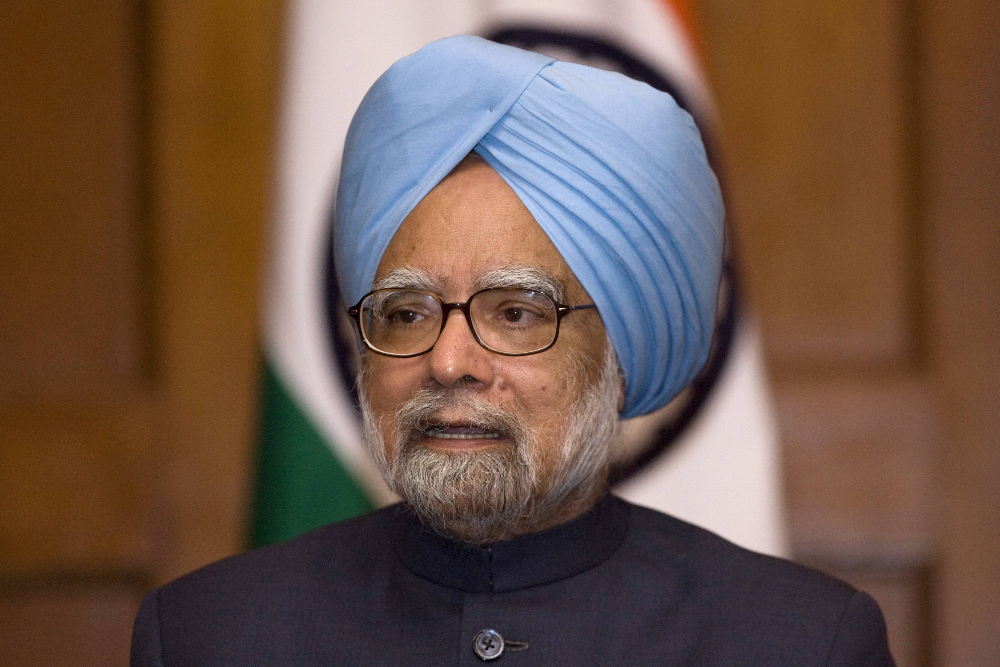 former-pm-manmohan-singh-challenges-summons-in-coal-scam-case