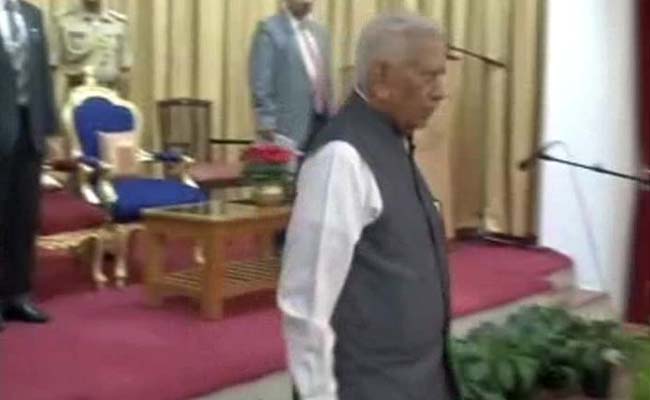 karnataka-governor-vajubhai-vala-walks-off-during-national-anthem