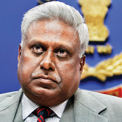 sinhas-meetings-inappropriate-need-to-be-investigated-sc