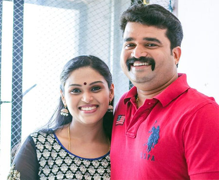 channel-anchor-rari-jayesh-and-husband-jayesh-arrested-for-fraud