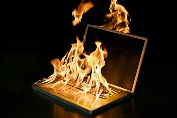 burn-injury-caused-by-laptop-computers