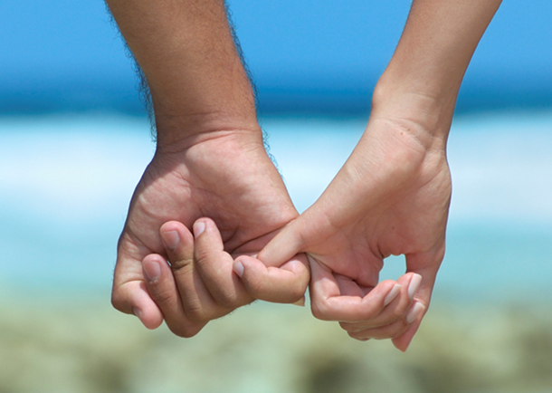 how-the-position-you-sleep-in-with-your-partner-reveals-the-strength-of-the-relationship
