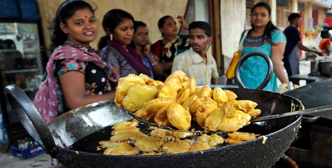 new-research-reveals-delhi-favours-street-food-over-health-concerns