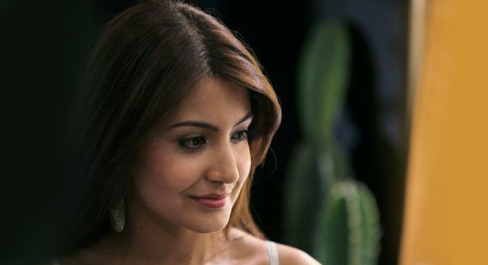 movieshindianushka-sharma-says-tweet-with-error-in-dr-kalams-name-was-honest-mistake